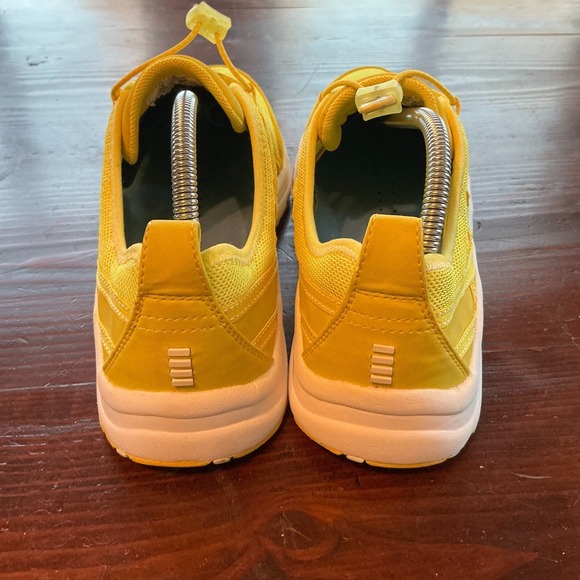 Lands' End Water Sport Sneaker Women 11B Yellow Upper Mesh Athletic Lace Up 1374 - Picture 6 of 16